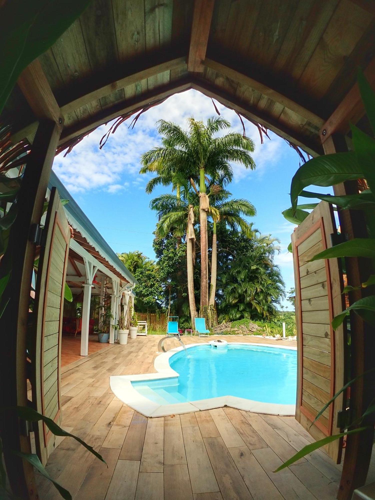 Gite Kaz A Topaze, Piscine, Jardin Tropical Sainte-Rose Εξωτερικό φωτογραφία